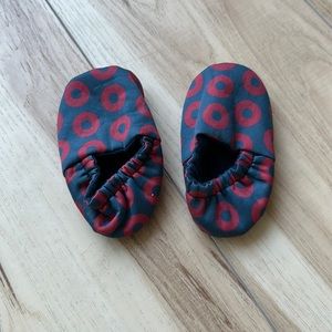 Phish Donut Print Slippers